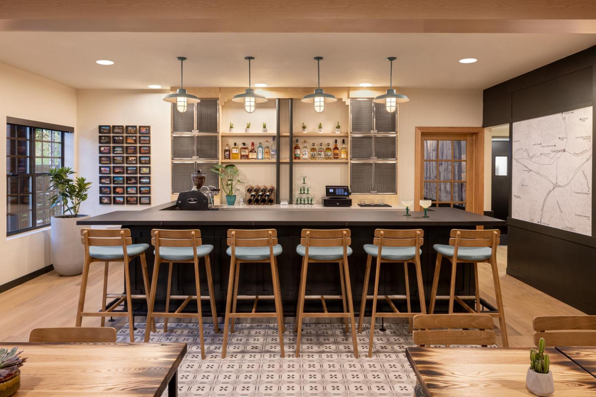 Mountain Modern Hotel 3*