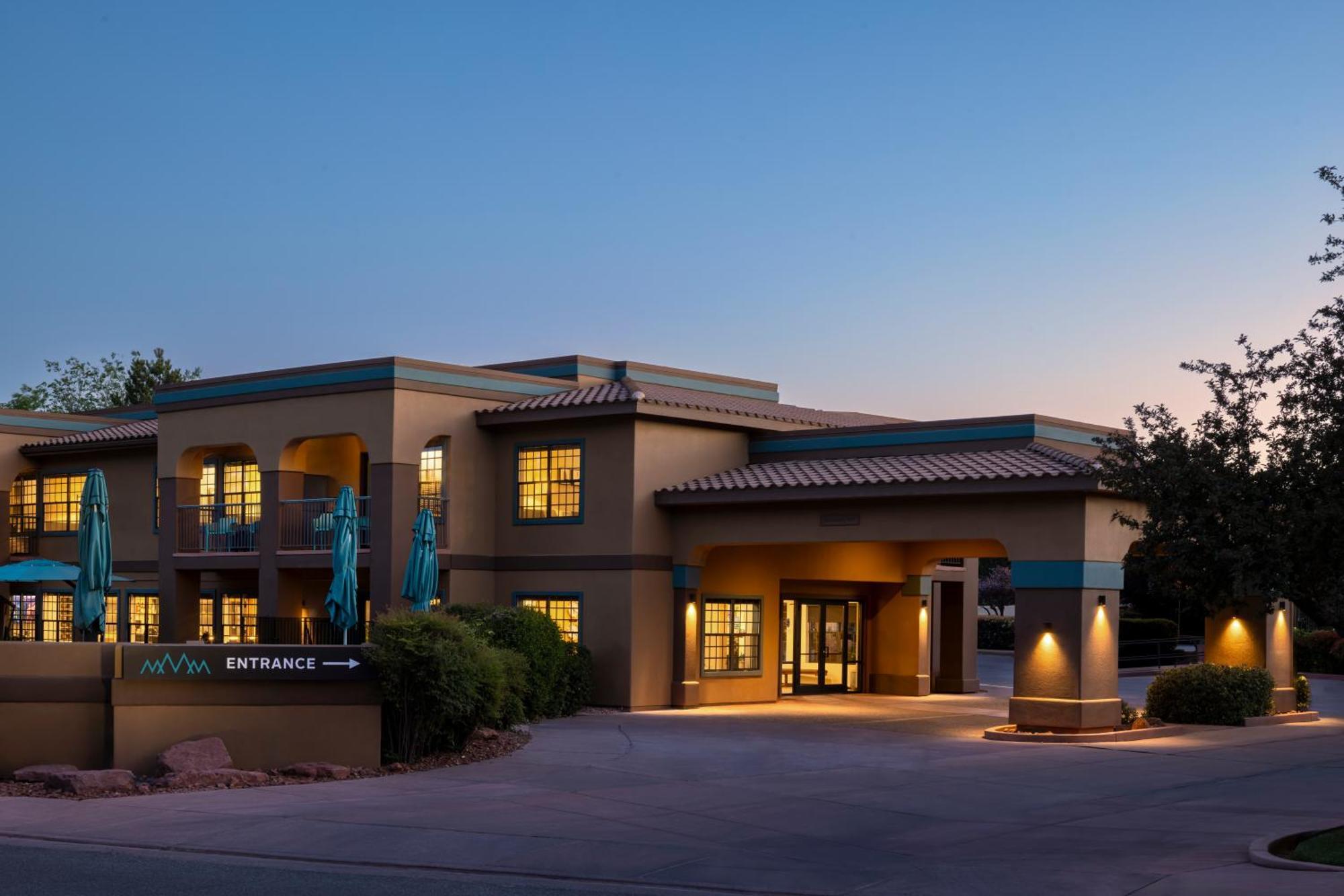 Mountain Modern Hotel 3*