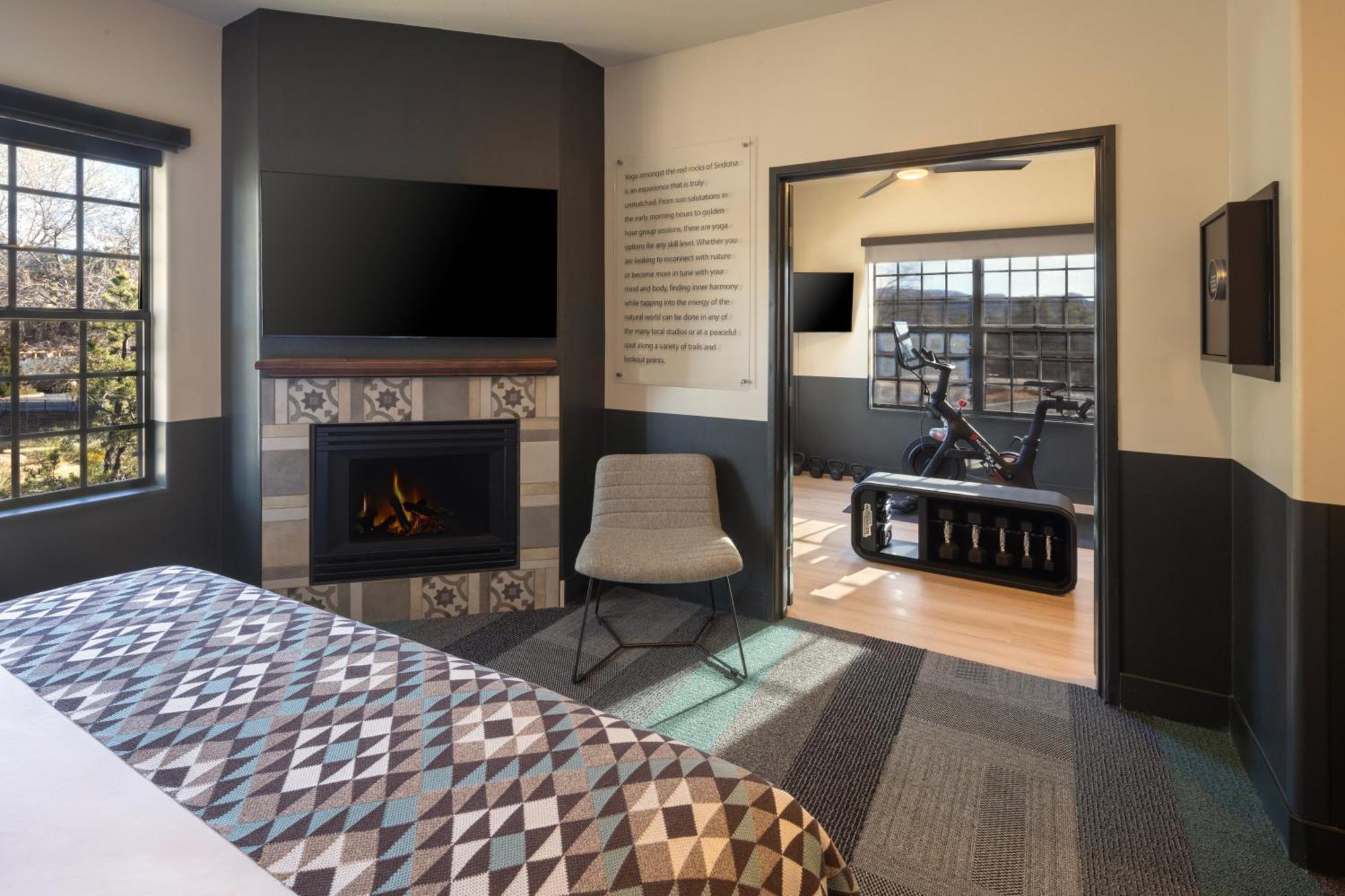 Mountain Modern Hotel 3*